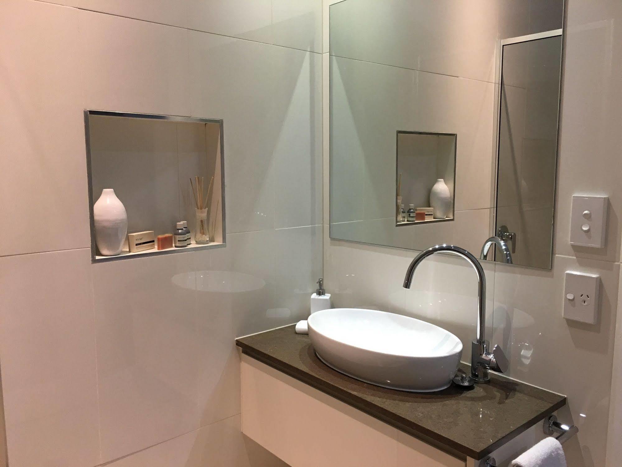 Chalet On Gallery Walk - King Bed, Spa, Fireplace, Wifi & Netflix, Linger A While Núi Tamborine Ngoại thất bức ảnh